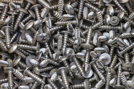 堆的球头不锈钢螺丝照片