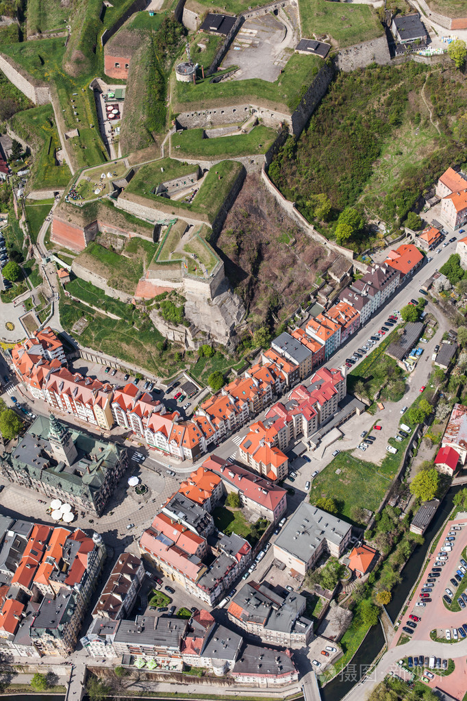 klodzko城市历史堡垒的鸟瞰图