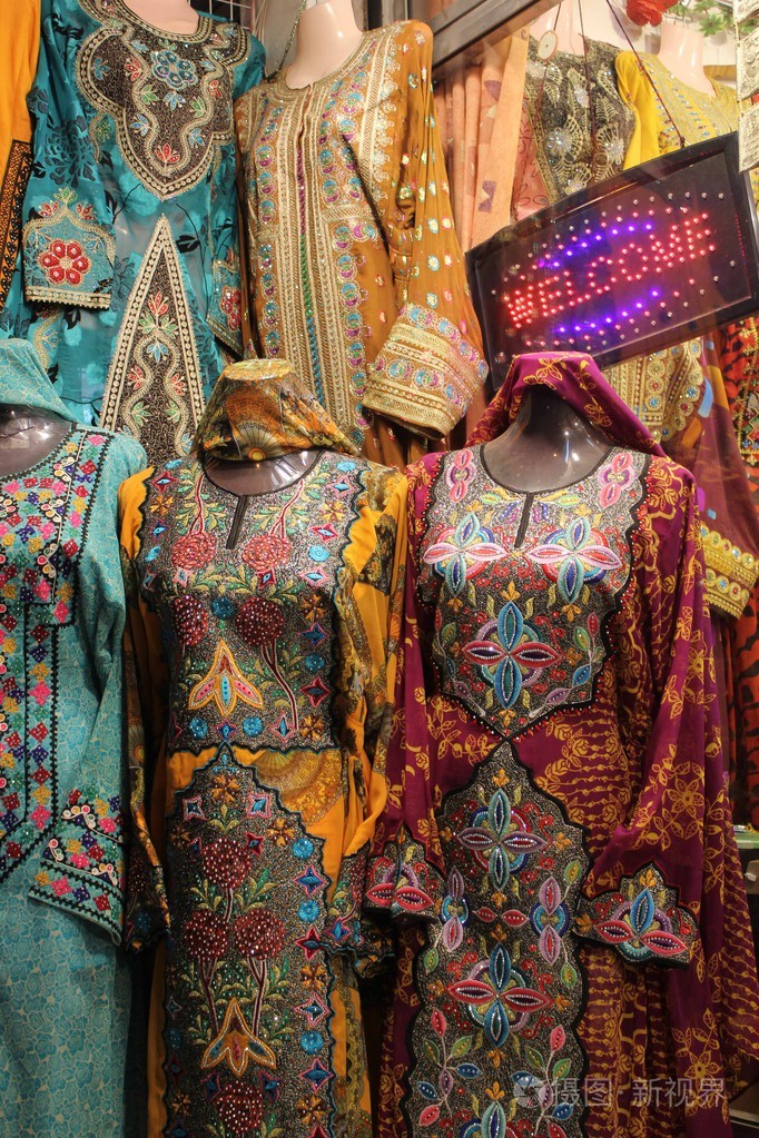 典型的阿曼妇女服饰