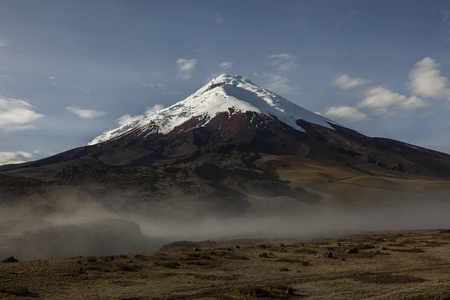 科托帕希火山