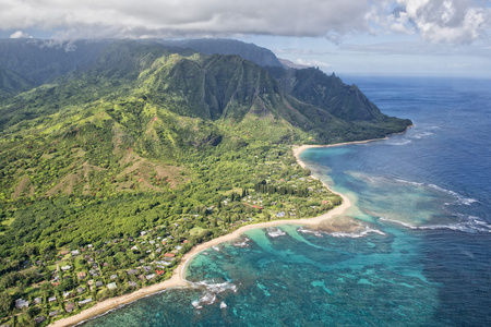 考艾岛 napali 海岸鸟瞰图