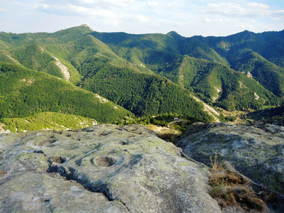 在罗多彼山自然地标 belintash