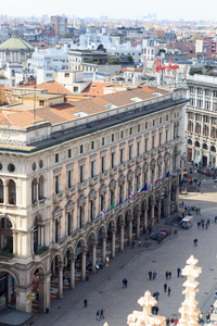 从米兰大教堂广场到 Piazza del Duomo 视图