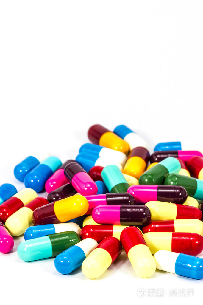 胶囊的白色背景上的药