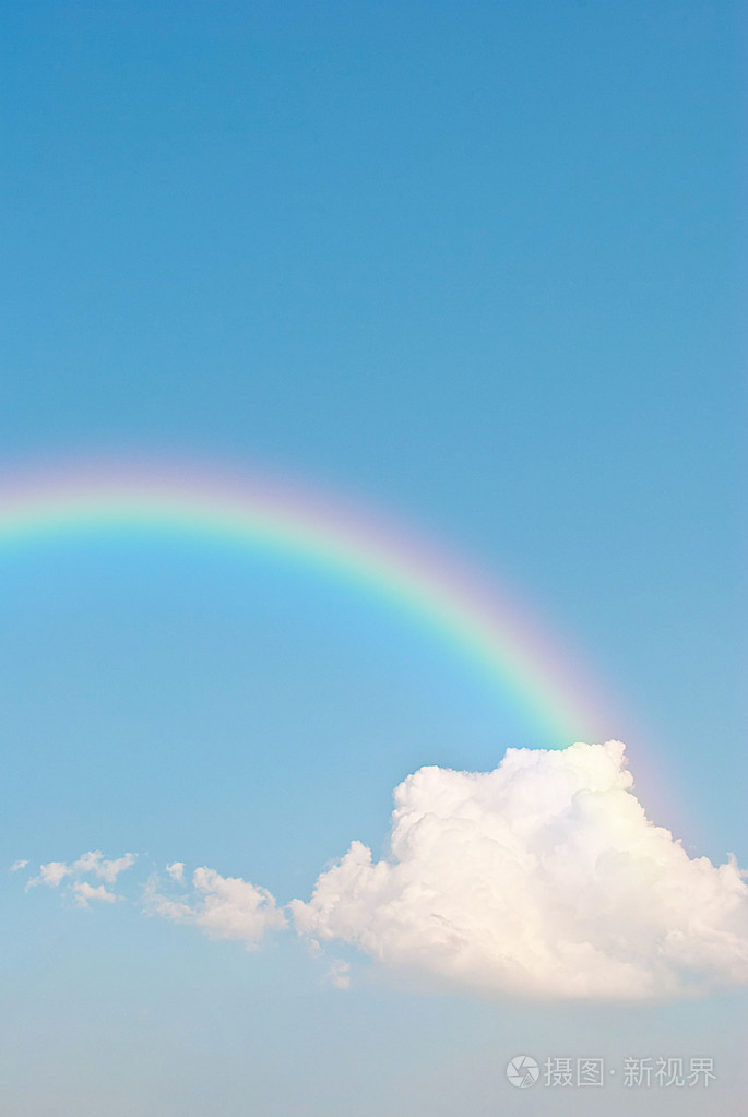 蓝蓝的天空,雨后的彩虹照片-正版商用图片0b9c56-摄图新视界