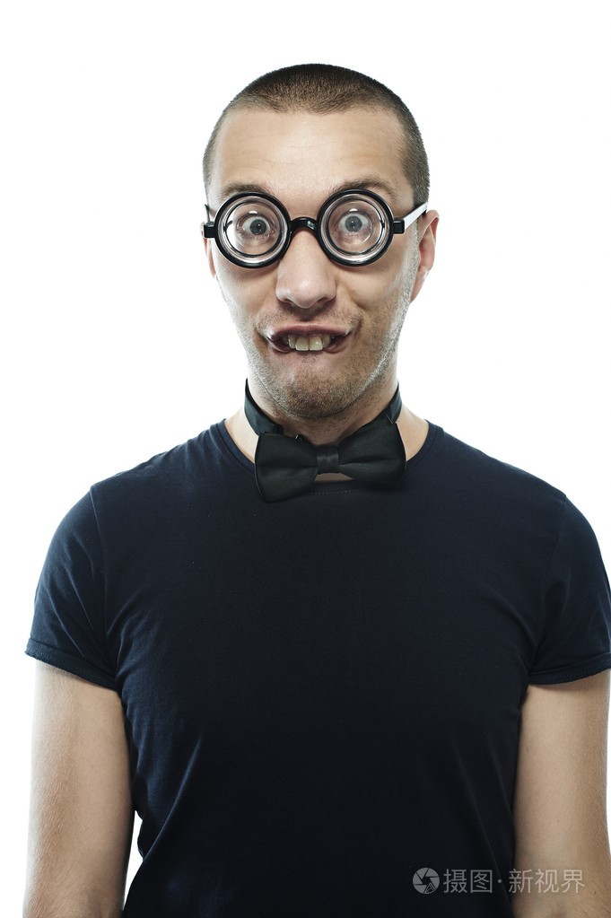 戴着眼镜的书呆子的肖像