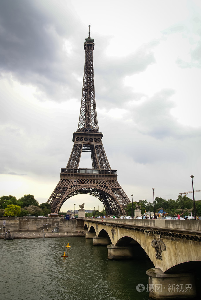 埃菲尔铁塔,巴黎的城市风光照片-正版商用图片0bb5rc-摄图新视界