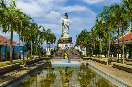 泰国慈悲寺的佛教女神的雕像