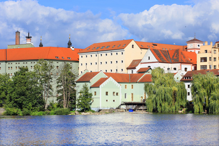 多彩中世纪小镇皮上面河 Otava，捷克共和国