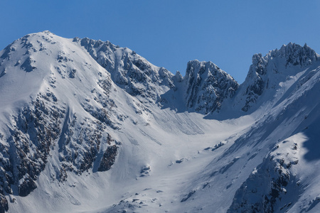 fagaras 山在冬季