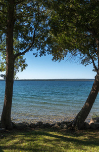 Manitoulin 岛神灵湖海岸线景观