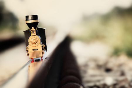 老式火车玩具模型图片