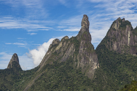 上帝的手指风景, 里约热内卢州立山脉。位于巴西南美 Teresopolis 镇附近。书写文字书写背景的空间