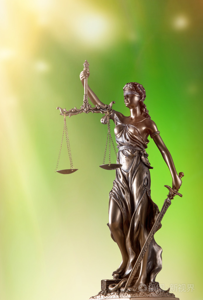 忒弥斯在聚光灯下