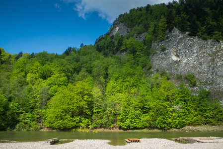 在 Tatra 山地，小雅波兰河