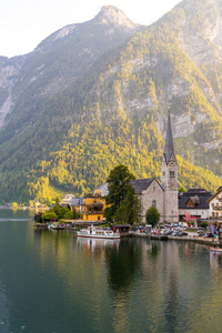 哈尔施塔特村庄在 Hallstatter 湖在奥地利阿尔卑斯, 萨尔茨卡梅谷区域, 哈尔施塔特, 奥地利