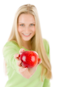 健康的生活方式持有红苹果的女人