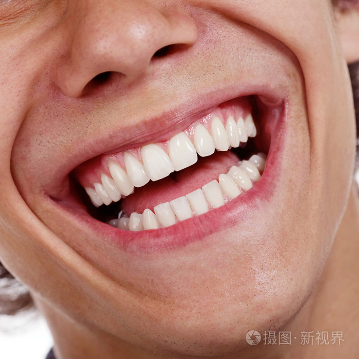 健康的牙齿特写