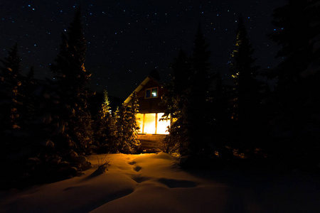 冬天夜晚窗外图片图片