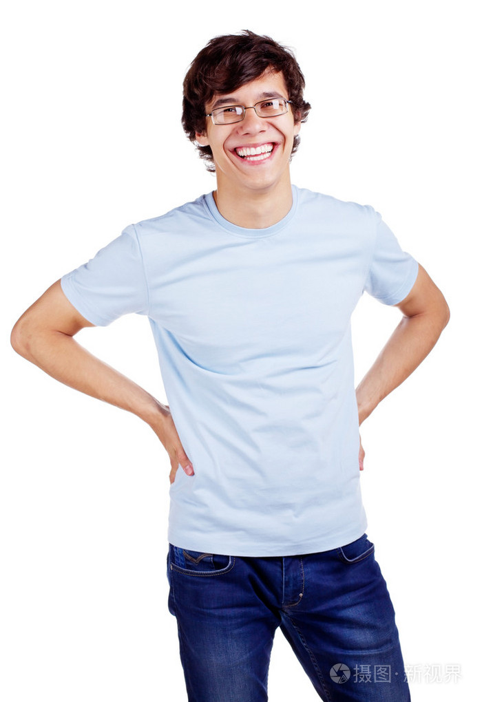 微笑叉腰的家伙