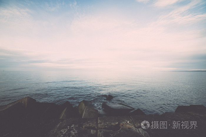 防波堤在海与灯塔在它 复古 复古照片 正版商用图片0bgwpx 摄图新视界 防波堤在海与灯塔在它 复古 复古照片 正版商用图片0bgwpx 摄图新视界