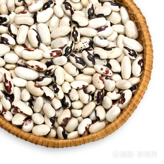 在白色背景上的豆子