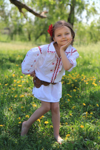 乌克兰民族服饰的小女孩