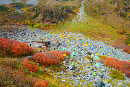 日本北部阿尔卑斯山的风景