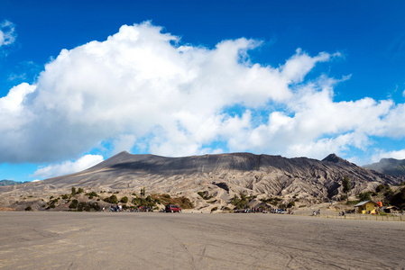 装载溴溴腾格里 semeru 国家公园的火山