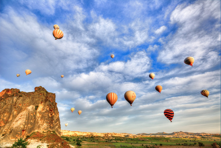 热气球之旅著名洞穴家卡帕多西亚