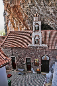 美丽的修道院高在岩石, 希腊