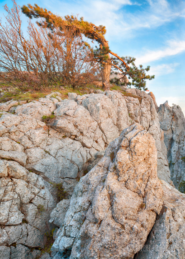 令人惊异的乌克兰克里米亚的悬崖