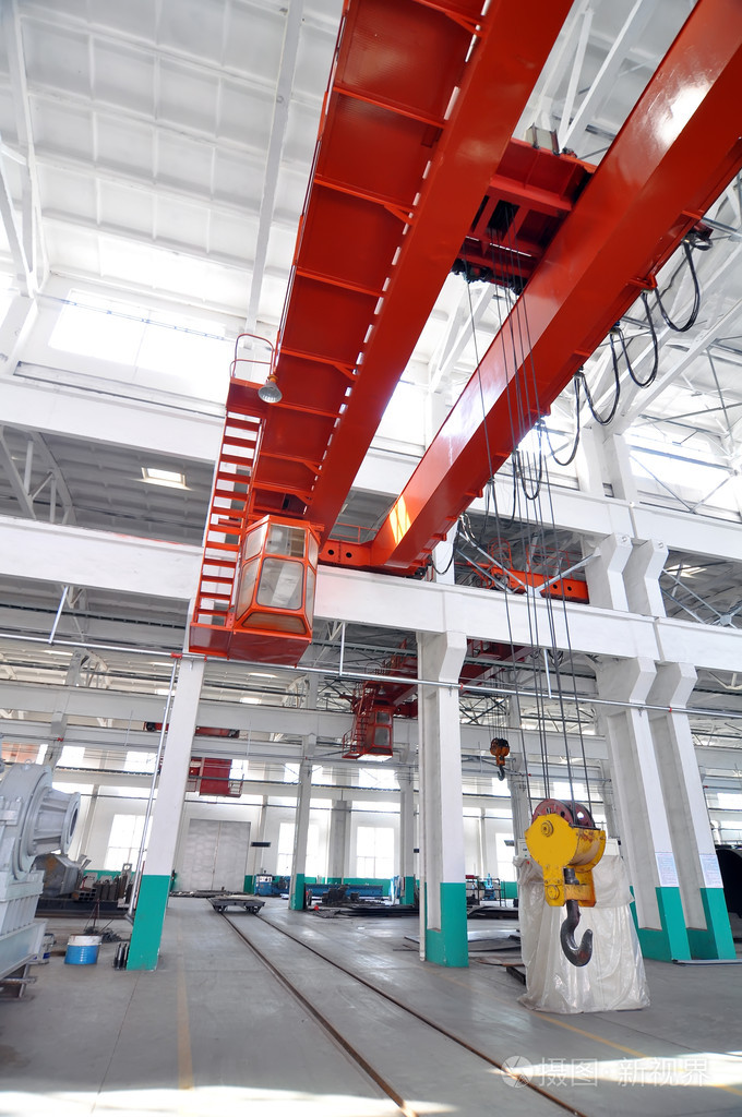 工厂起重机照片-正版商用图片0bjrhv-摄图新视界