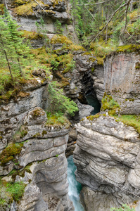 maligne 峡谷