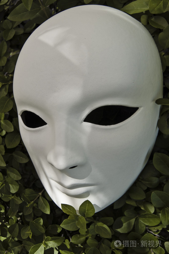 白色的面具