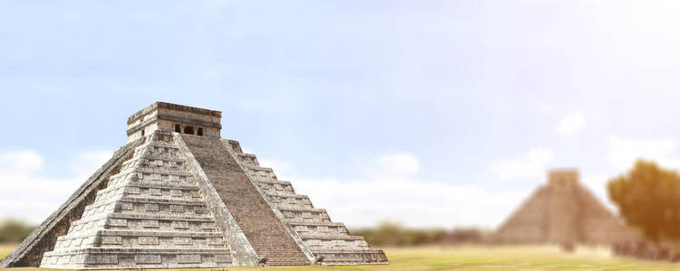 水平横幅与古玛雅金字塔 库库尔坎寺, 奇琴伊察, 尤卡坦半岛, 墨西哥。联合国教科文组织世界遗产