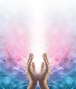 喜气洋洋的灵气疗愈能量天使关于光和爱做一mir一cle男性治疗者和美丽