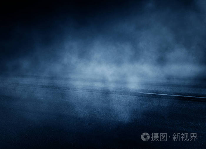 一个空的黑暗房间的背景.空洞的墙壁, 霓虹灯, 烟雾, 辉光