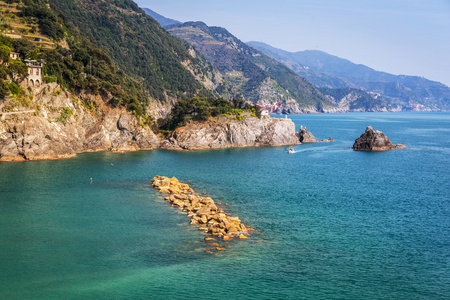 蒙泰罗索海滩在利古里亚海的海岸线