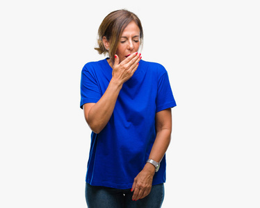中年资深西班牙裔妇女在隔绝的背景感觉不适和咳嗽作为症状为感冒或支气管炎。医疗保健理念