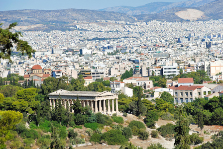 雅典城与赫寺的景色
