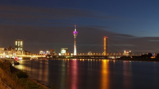 Dsseldorf at night