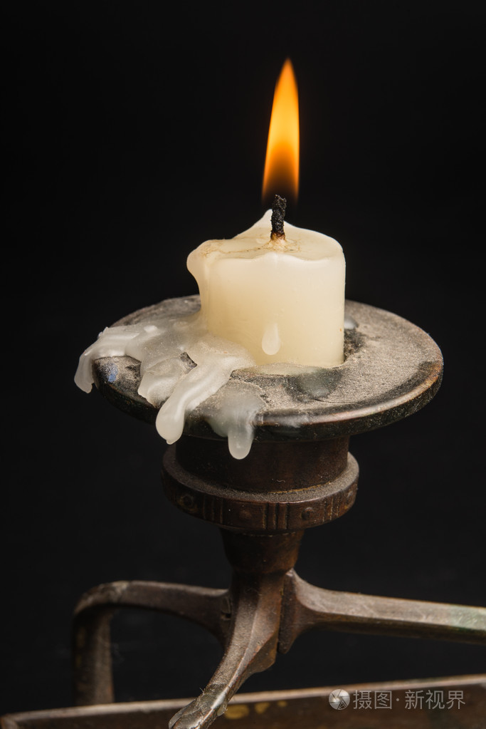 在烛台蜡烛