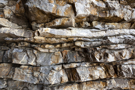 破碎的岩石图片