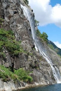 在 Lysefjord，挪威瀑布