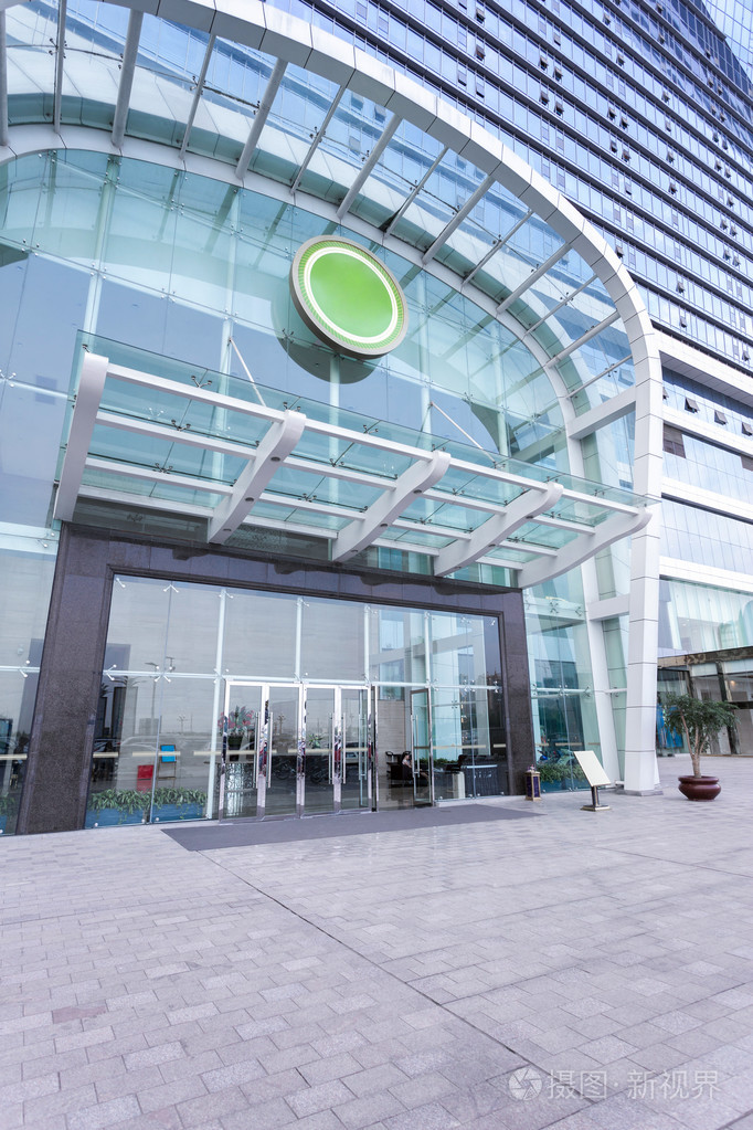 现代化的办公大楼入口