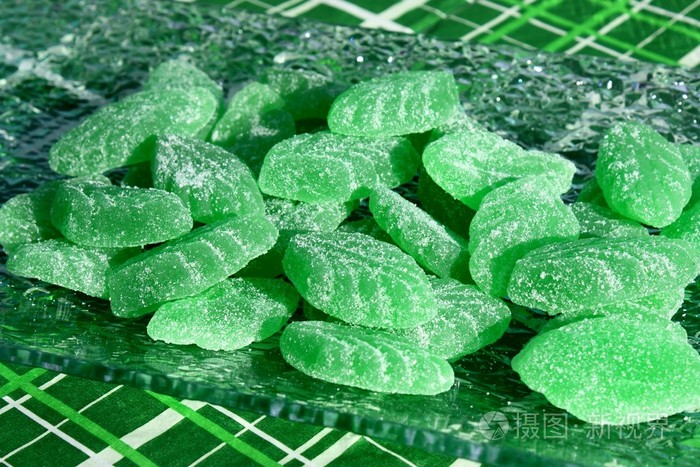 绿色薄荷叶糖果