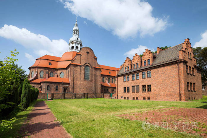 卡托维兹 / 历史区与传统建筑的城市