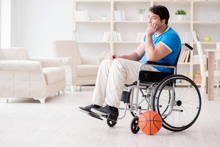 青少年篮球运动员轮椅从伤病中恢复