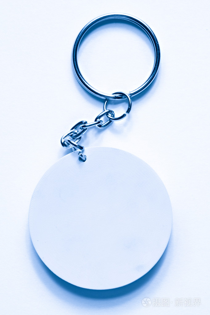 在白色背景上的钥匙圈